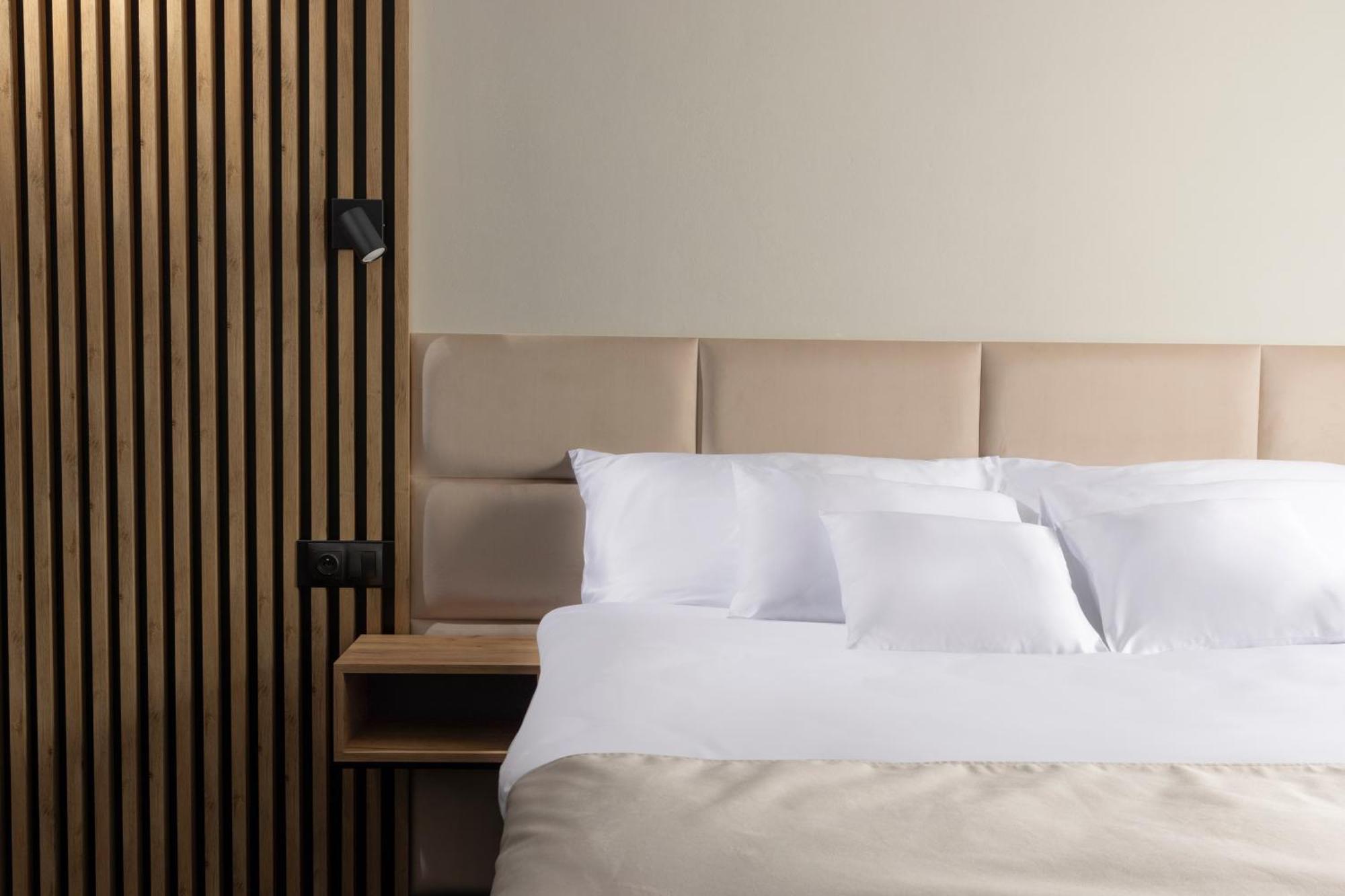 Hotel Savorsky Ихлава Екстериор снимка