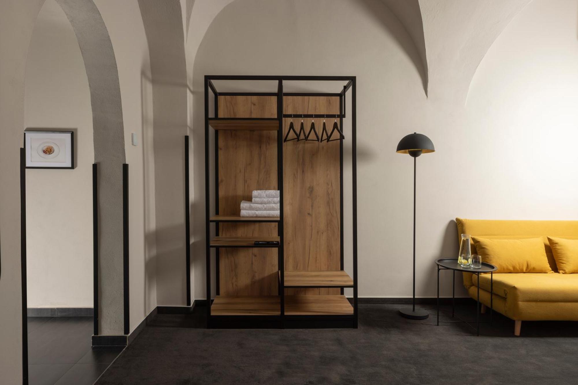 Hotel Savorsky Ихлава Екстериор снимка