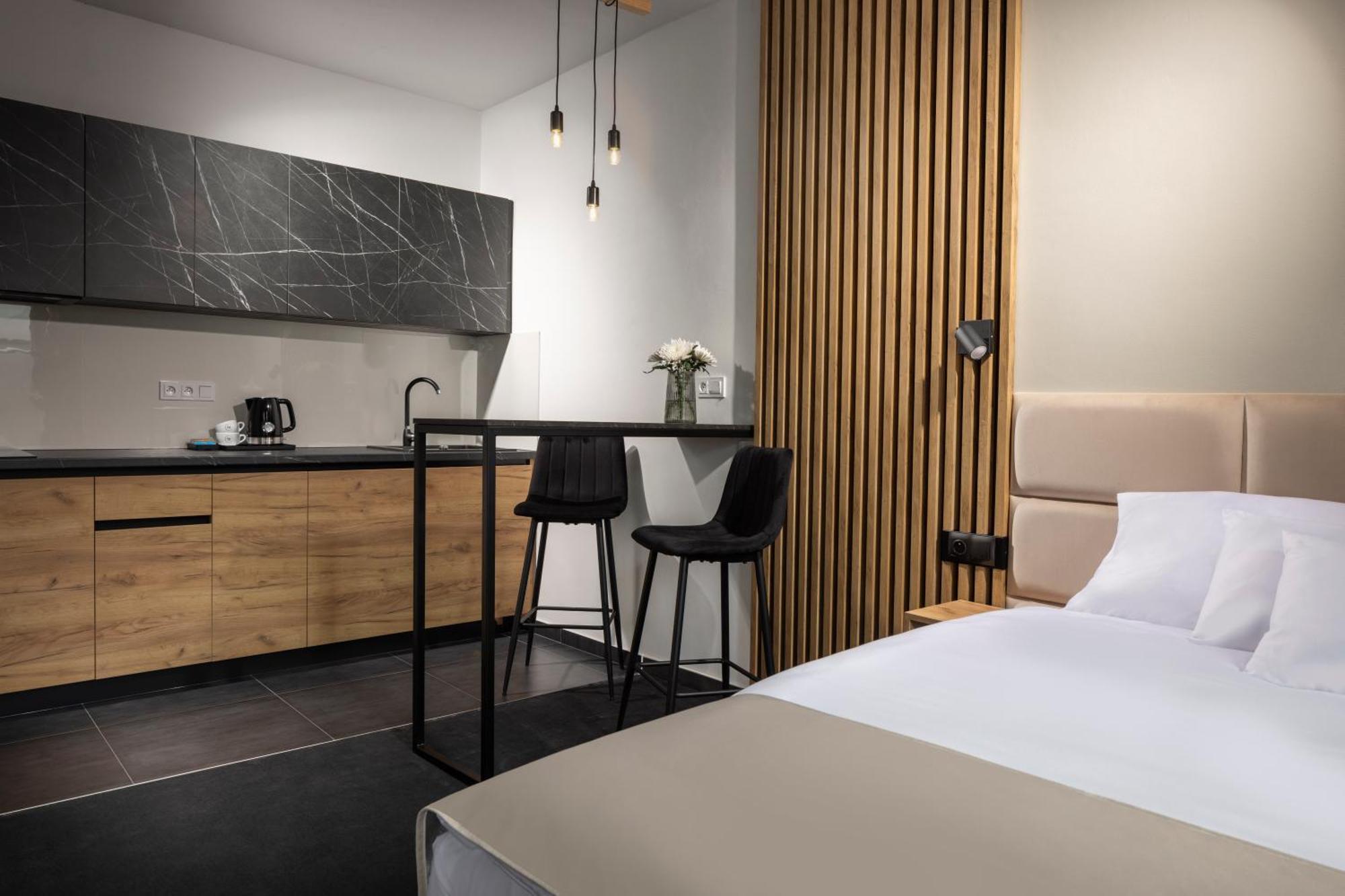 Hotel Savorsky Ихлава Екстериор снимка